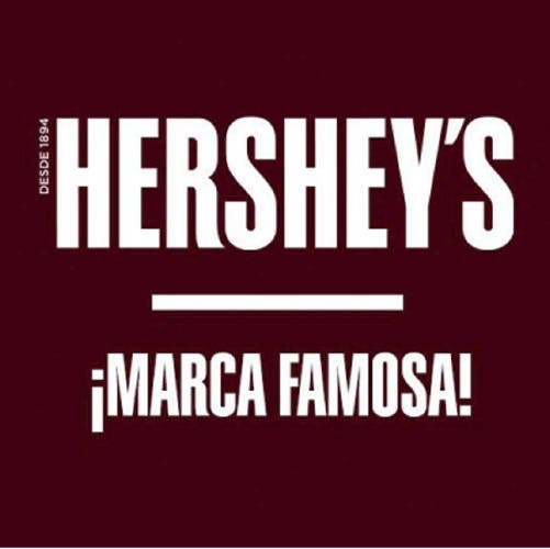 Un cuadrado café con el logotipo de Hershey's y por debajo se lee: ¡Marca famosa!